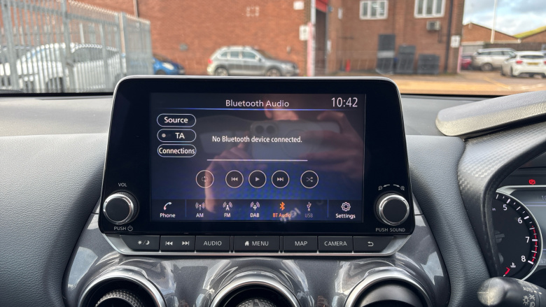 Nissan Juke 1.0 DiG-T 114 N-Connecta 5dr Petrol Hatchback